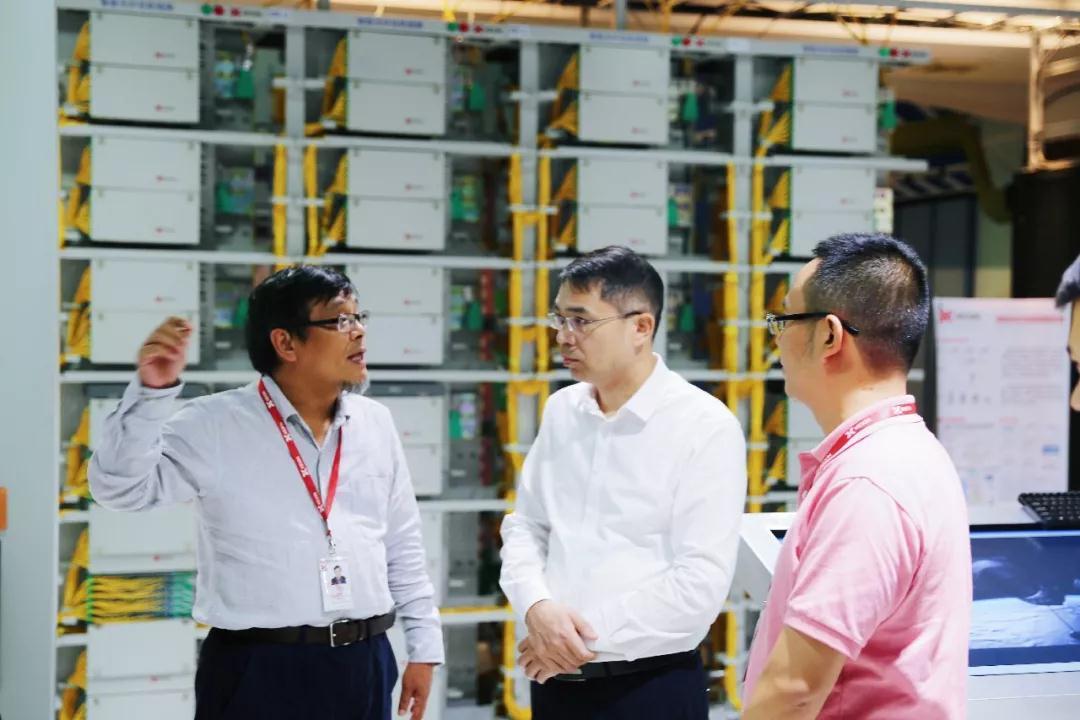 Warmly welcome the leaders of Guangming District to visit our company for inspection